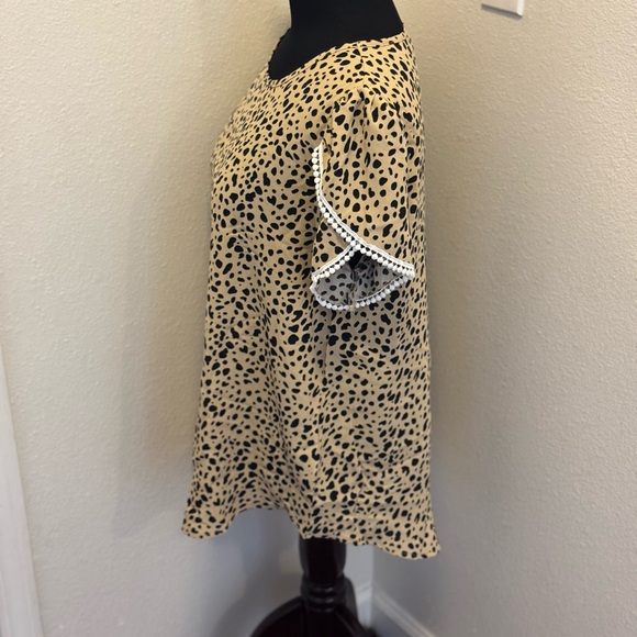SHEIN Dalmatian Top Blouse Tulip Sleeve Puff Sleeve Animal Print L Large - Picture 8 of 8